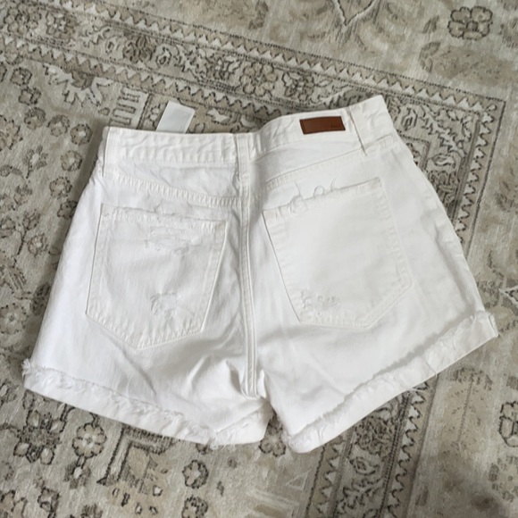 Abercrombie and Fitch High rise shorts - Picture 3 of 3